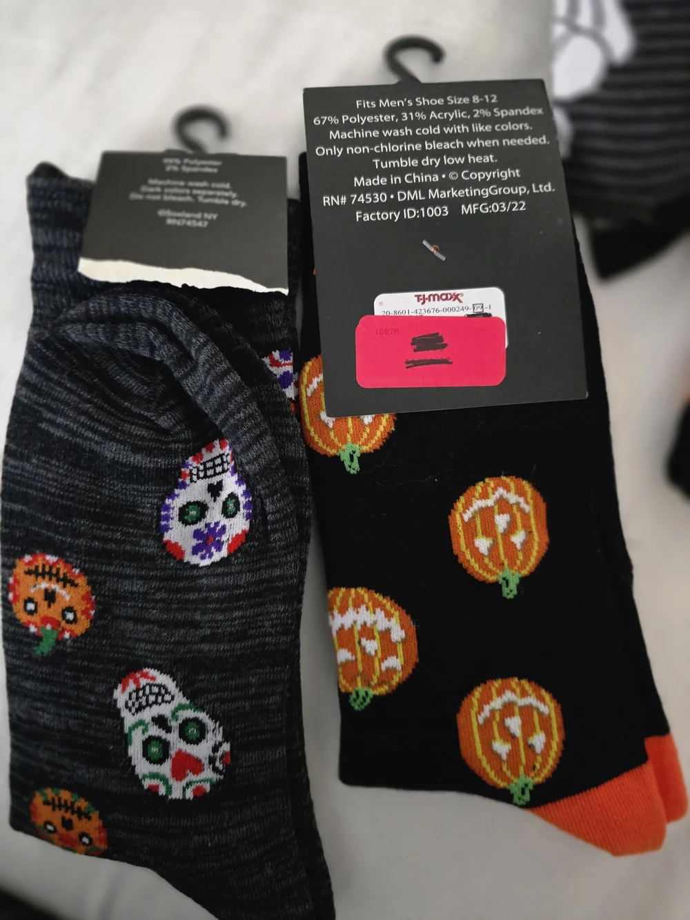 Men's Halloween Pumpkin & Sugar Skull Novelty Socks Davco